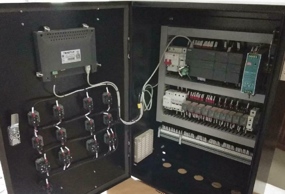 PLC控制柜